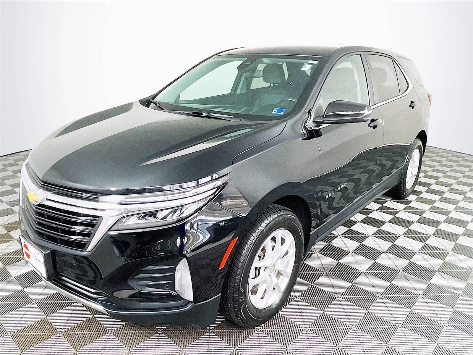 Used 2022 Chevrolet Equinox LT AWD/4WD image 3