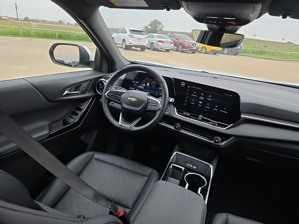 Used 2025 Chevrolet Equinox LT w/ Convenience Package II image 12