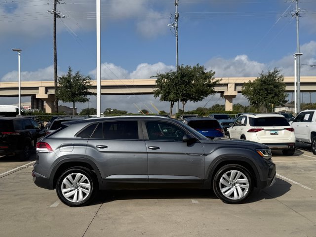 Used 2023 Volkswagen Atlas Cross Sport SE FWD image 7