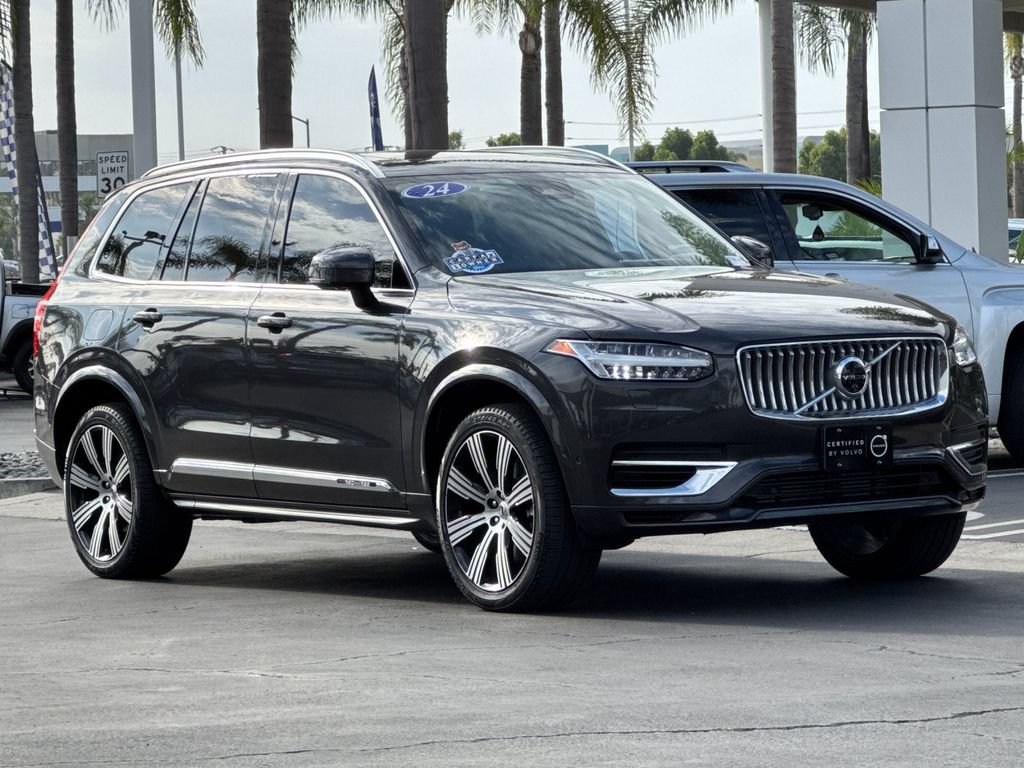 Certified 2024 Volvo XC90 T8 Ultimate w/ Protection Package Premier AWD/4WD image 7