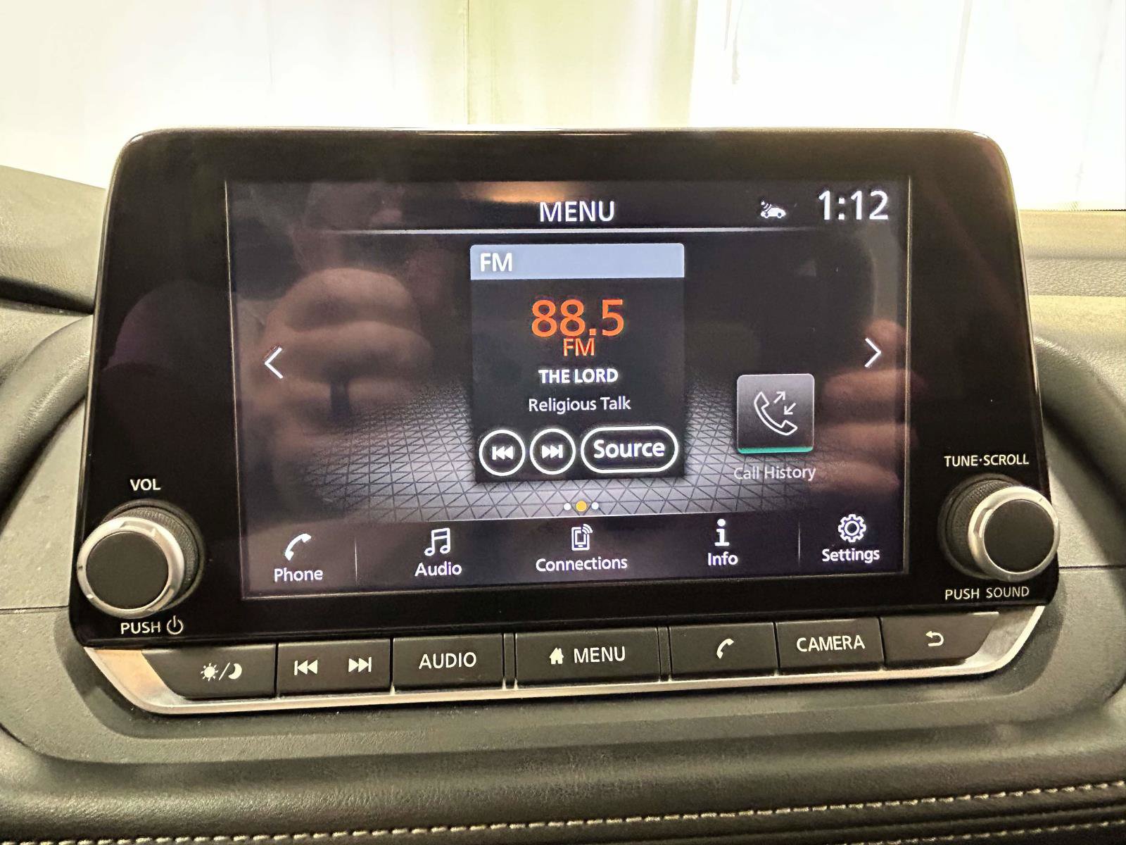 Used 2025 Nissan Rogue SV AWD/4WD image 14