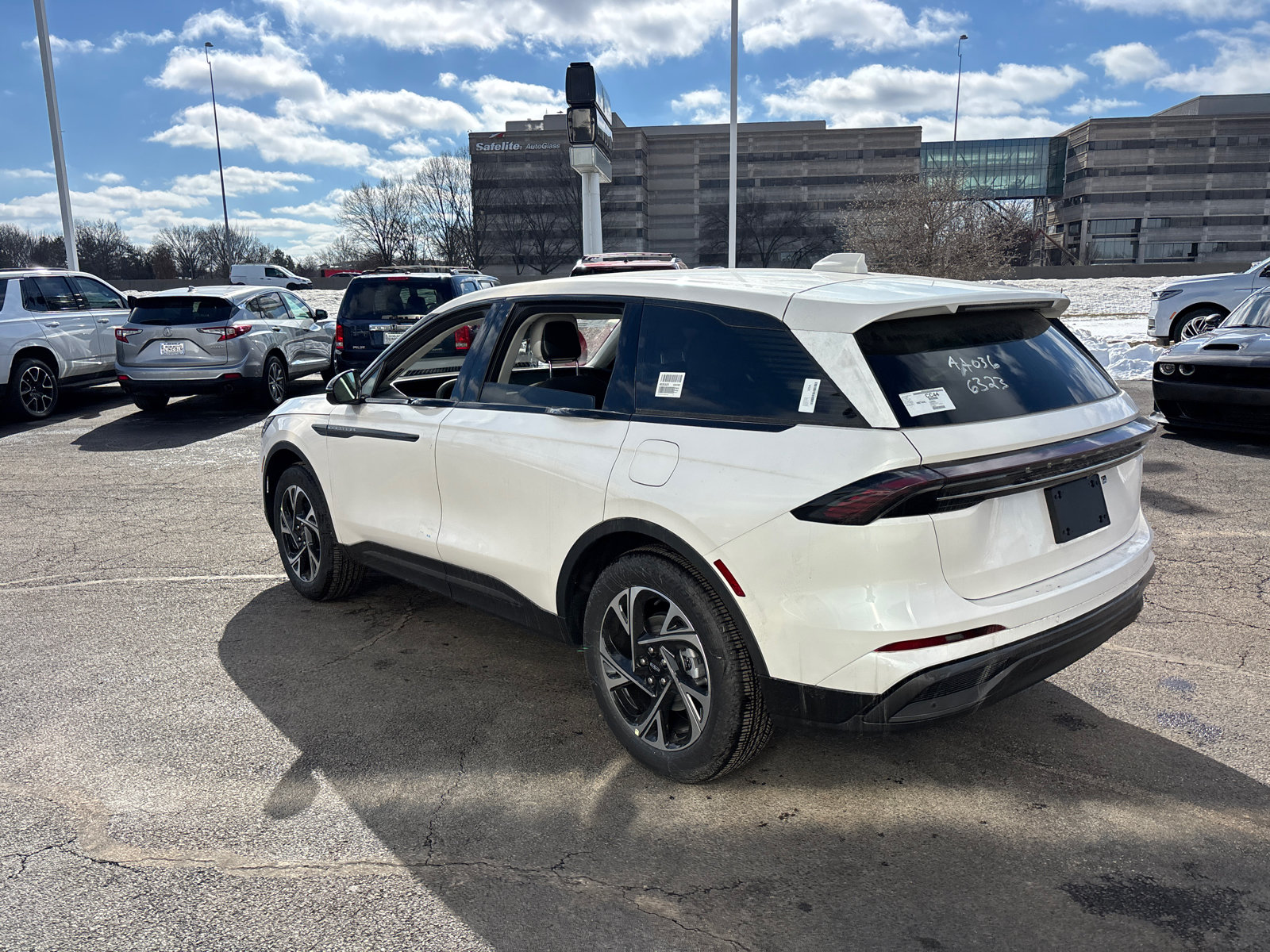 New 2026 Lincoln Nautilus Premier w/ Jet Appearance Package AWD/4WD image 5