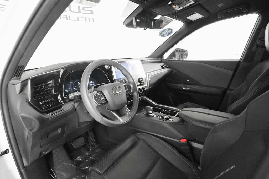 Certified 2024 Lexus TX 550h AWD Plug-In Hybrid w/ Technology Package image 10