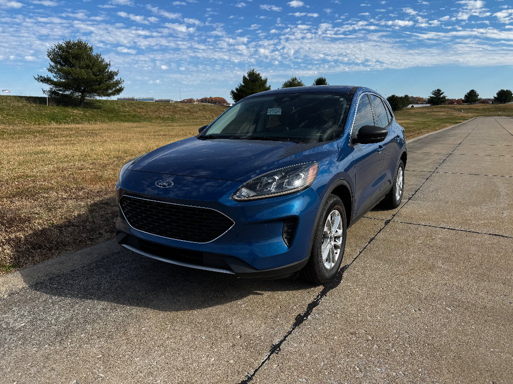 Used 2022 Ford Escape SE w/ Cold Weather Package AWD/4WD image 11