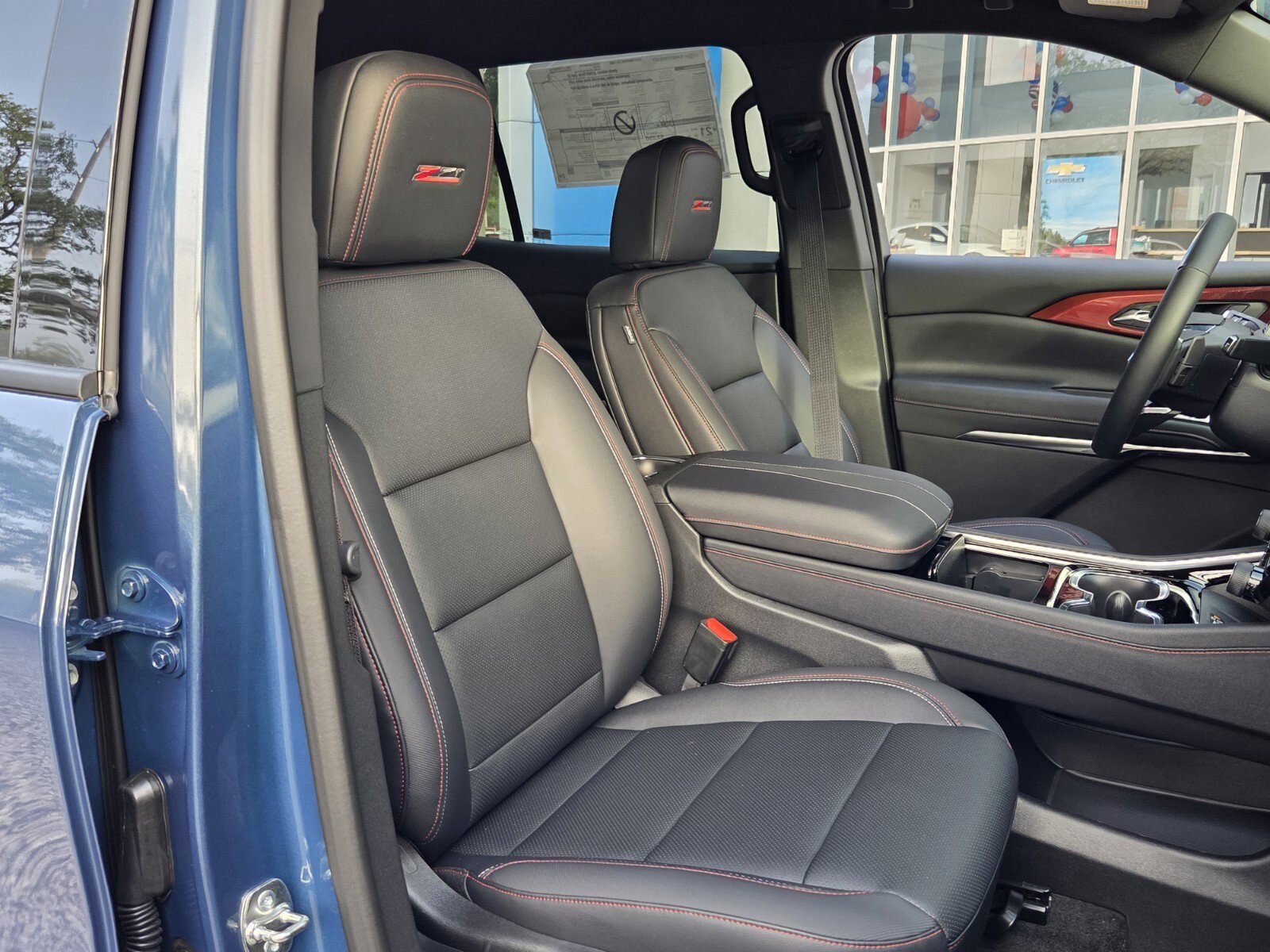 New 2026 Chevrolet Traverse Z71 w/ Enhanced Driving Package AWD/4WD image 25