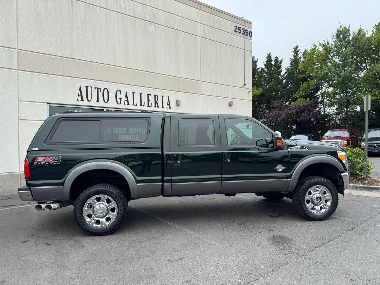Used 2012 Ford F250 Lariat w/ Chrome Pkg AWD/4WD image 3
