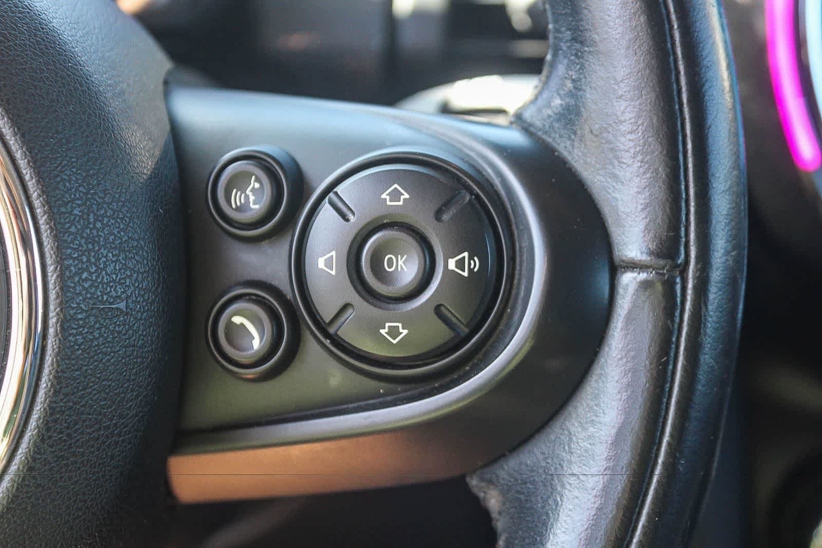 Used 2019 MINI Cooper 2-Door Hardtop w/ Signature Upholstery Package FWD image 29