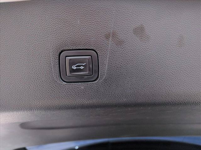 Used 2019 Chevrolet Traverse LT FWD image 11