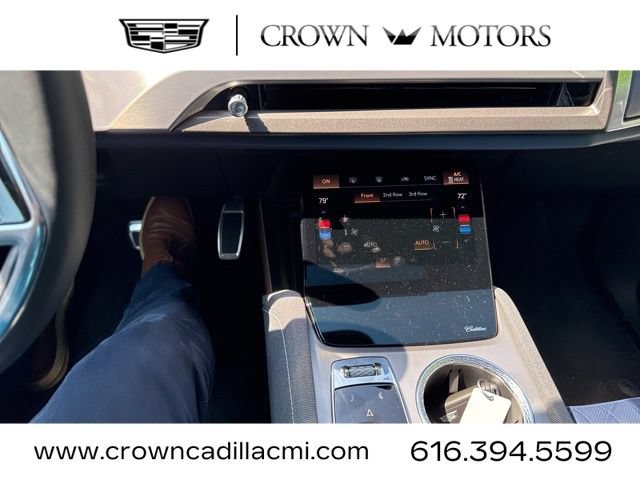 New 2026 Cadillac Vistiq Premium Luxury AWD/4WD image 27