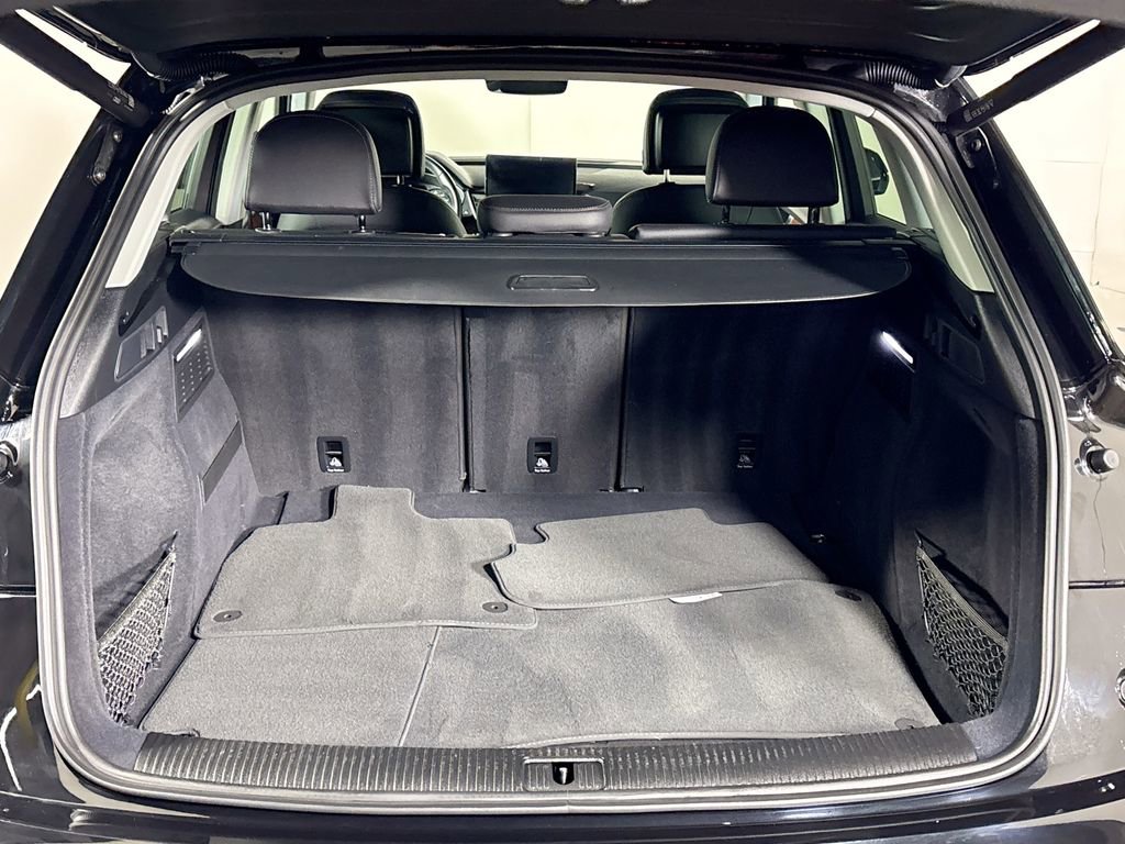 Used 2023 Audi Q5 2.0T Premium w/ Convenience Package image 21