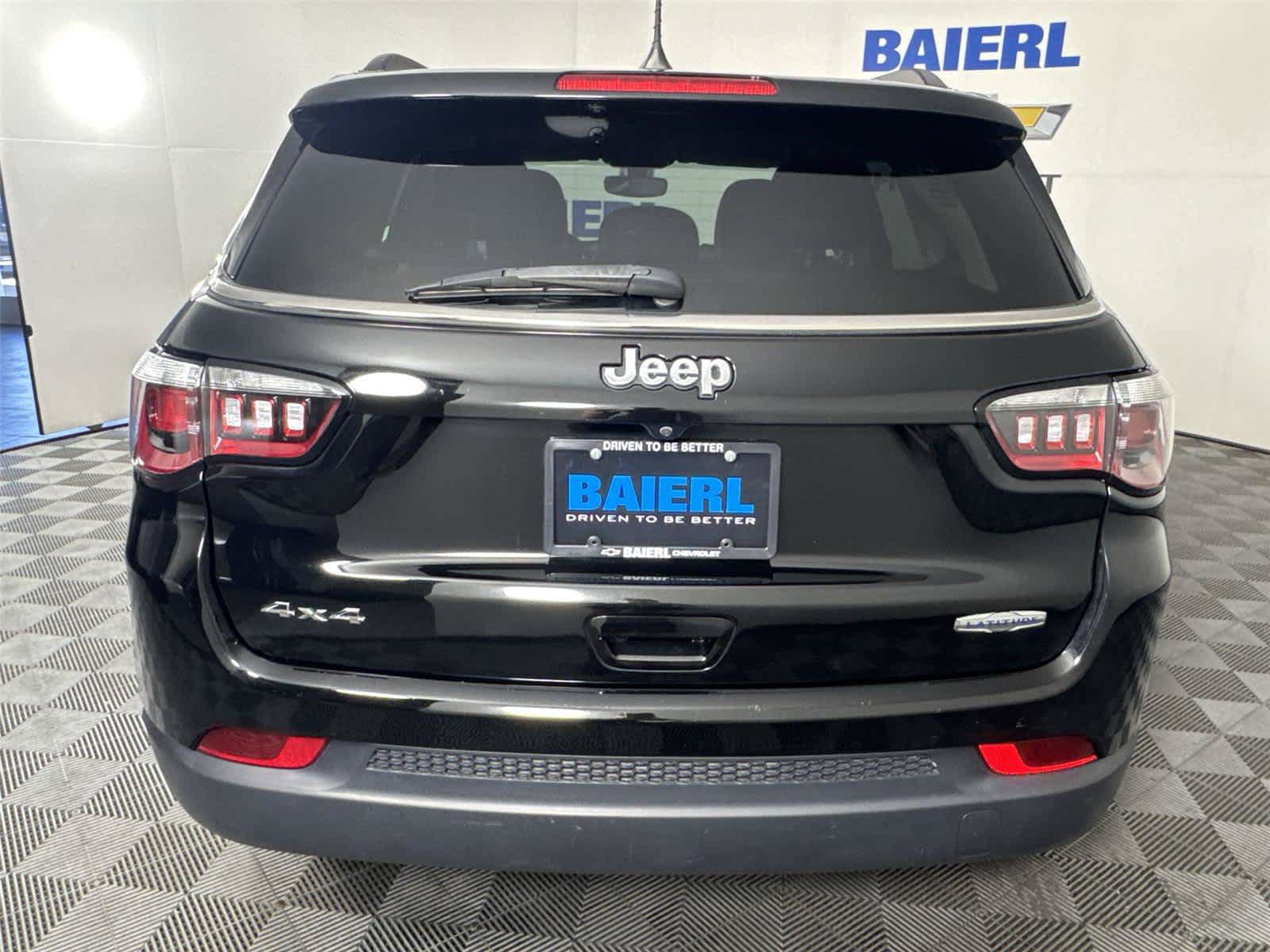 Used 2019 Jeep Compass Latitude w/ Cold Weather Group AWD/4WD image 4