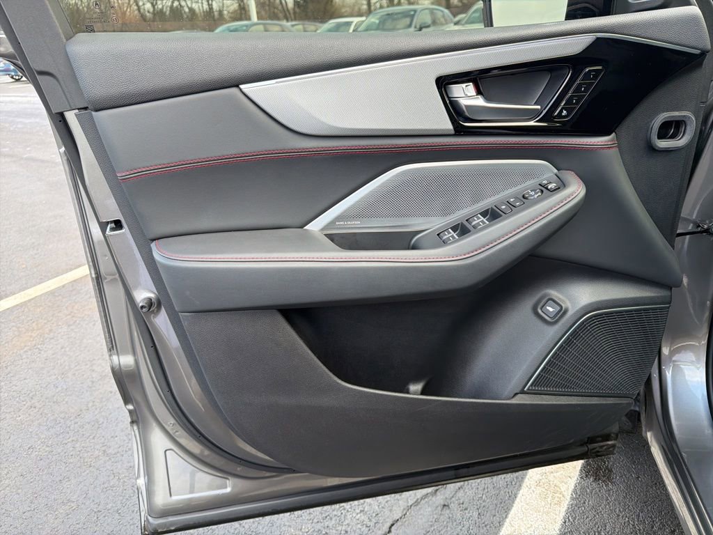 Used 2025 Acura MDX A-Spec image 19