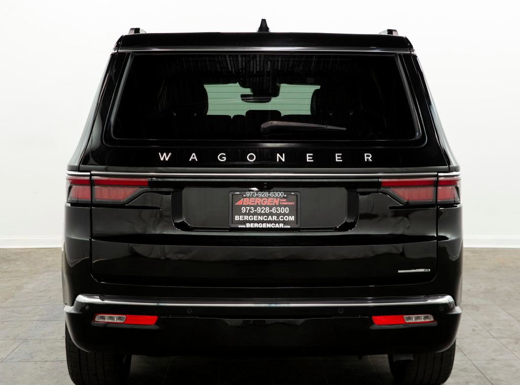 Used 2024 Jeep Wagoneer Series III AWD/4WD image 17