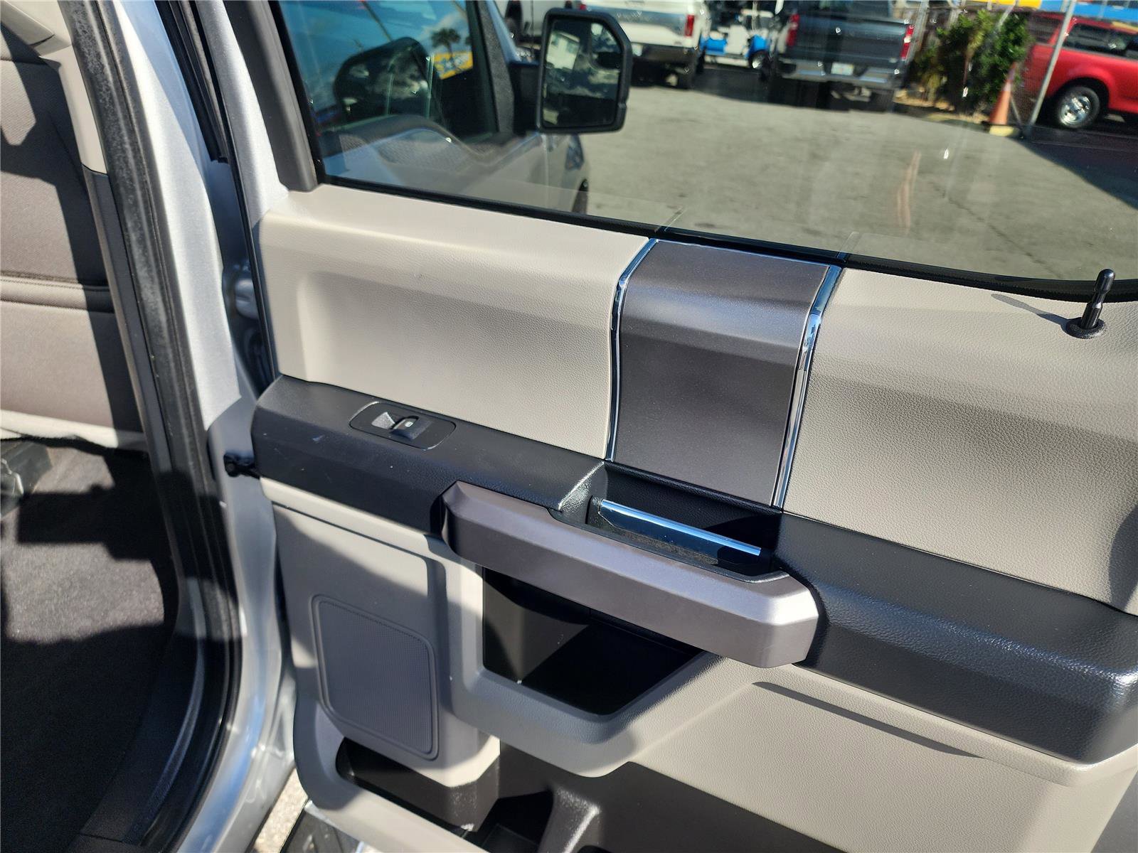 Used 2020 Ford F150 XLT w/ Equipment Group 301A Mid image 27