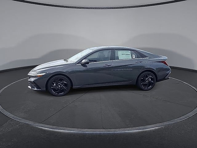 New 2026 Hyundai Elantra SEL Sport Premium FWD image 8