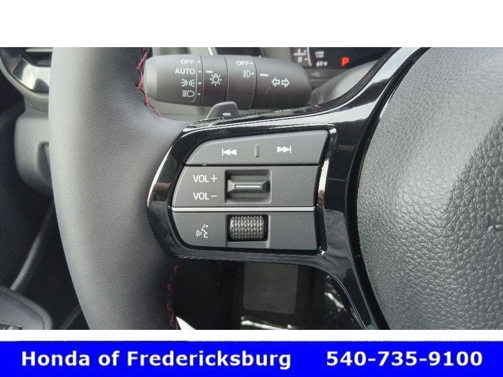 Certified 2025 Honda Pilot Black Edition image 15