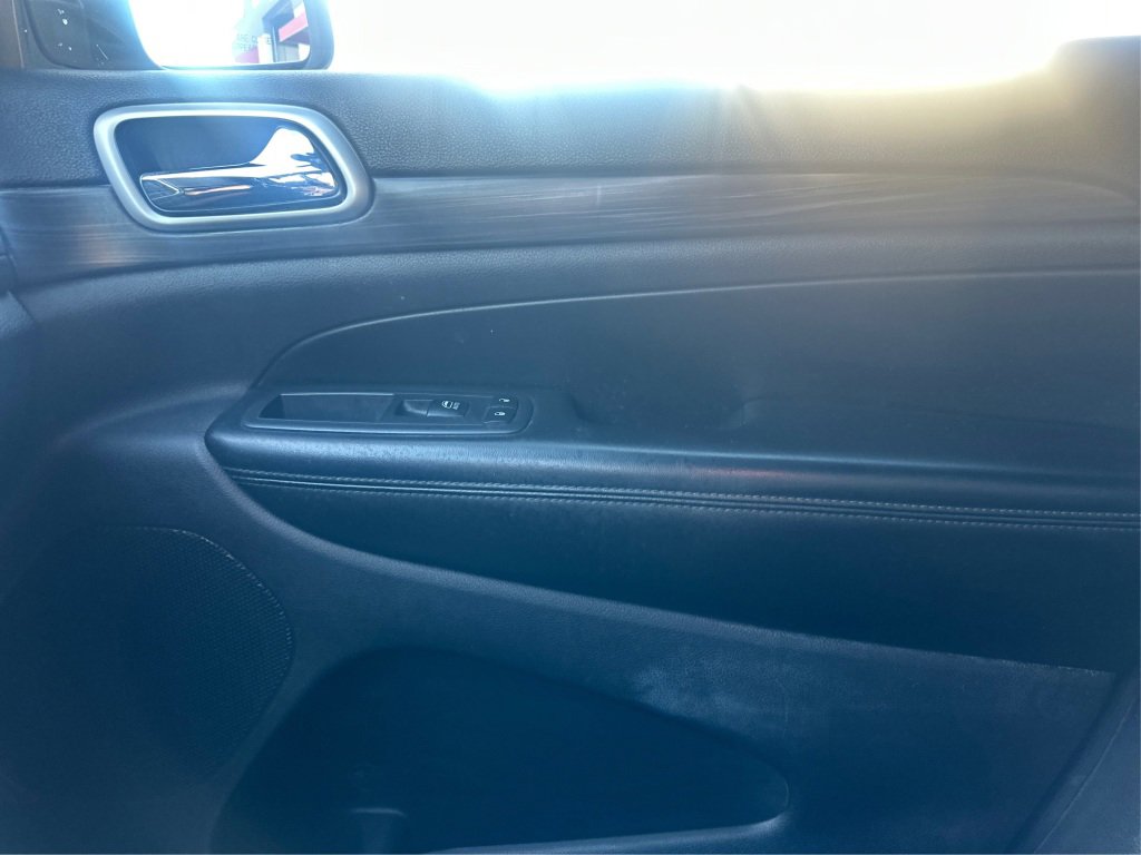 Used 2020 Jeep Grand Cherokee Altitude image 33