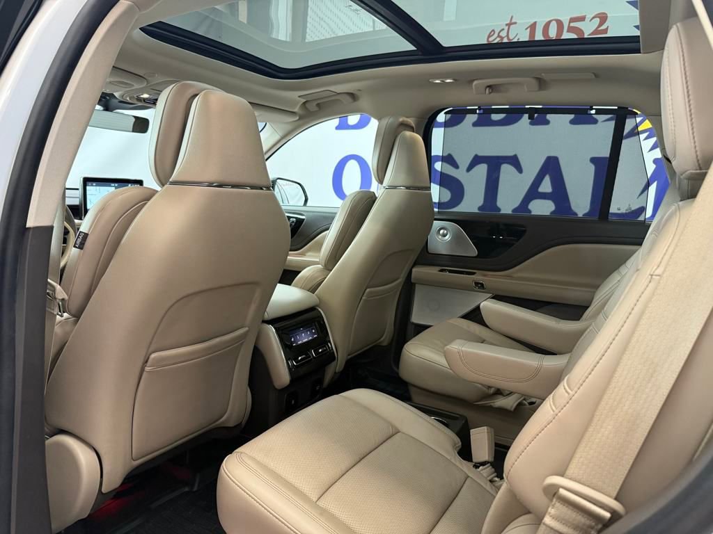 Used 2022 Lincoln Aviator Reserve image 18