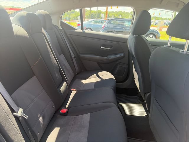 Used 2022 Nissan Sentra SR w/ Lighting Package FWD image 13