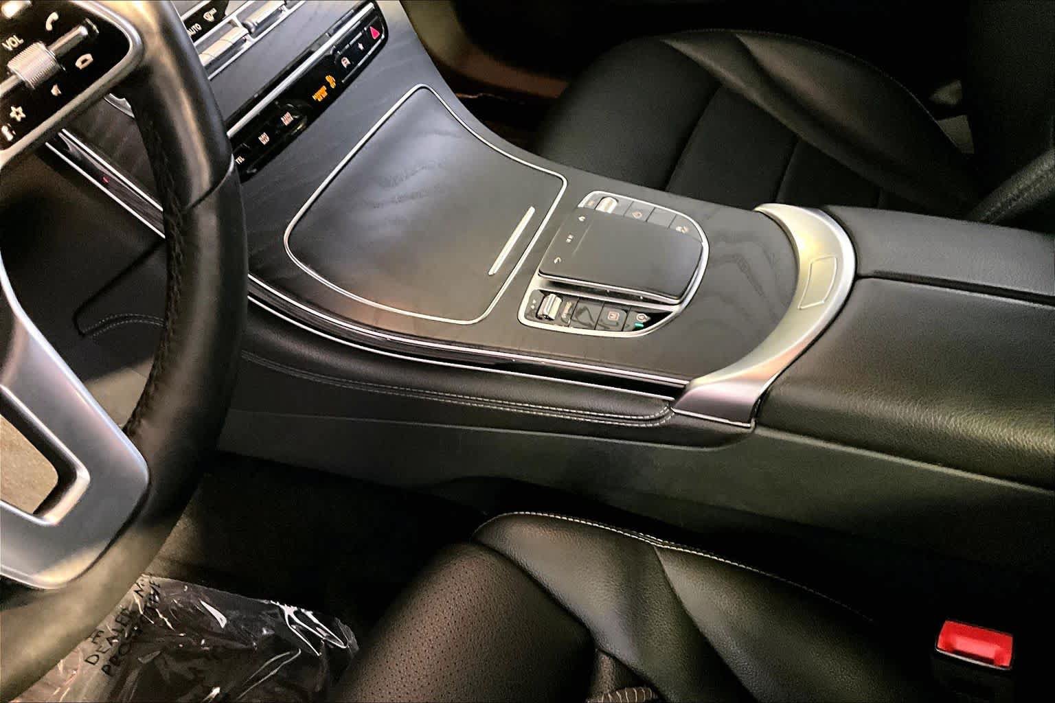 Used 2020 Mercedes-Benz GLC 300 4MATIC image 17