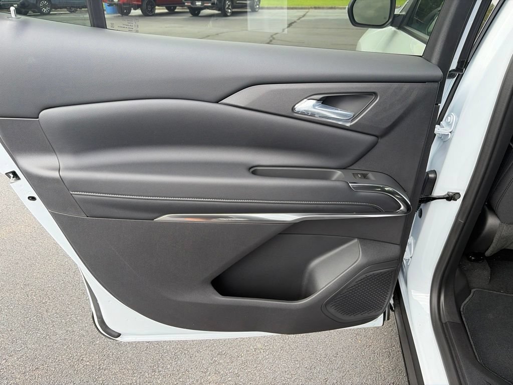 New 2026 Chevrolet Traverse LT w/ Driver Confidence Package AWD/4WD image 31
