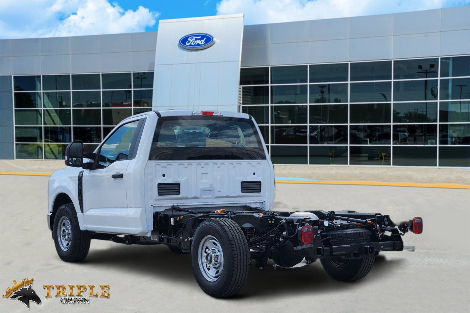 New 2027 Ford F250 XL w/ XL Chrome Package RWD image 4