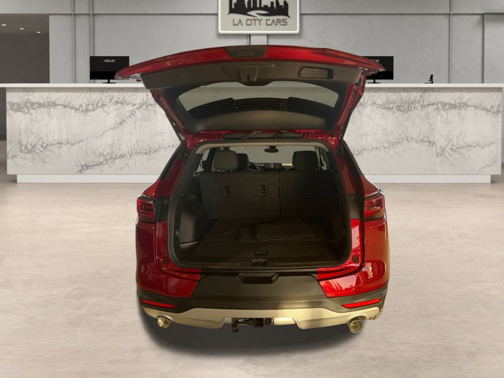 Used 2025 Chevrolet Blazer LT image 5