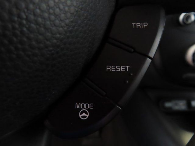 Used 2016 Kia Soul Base image 23