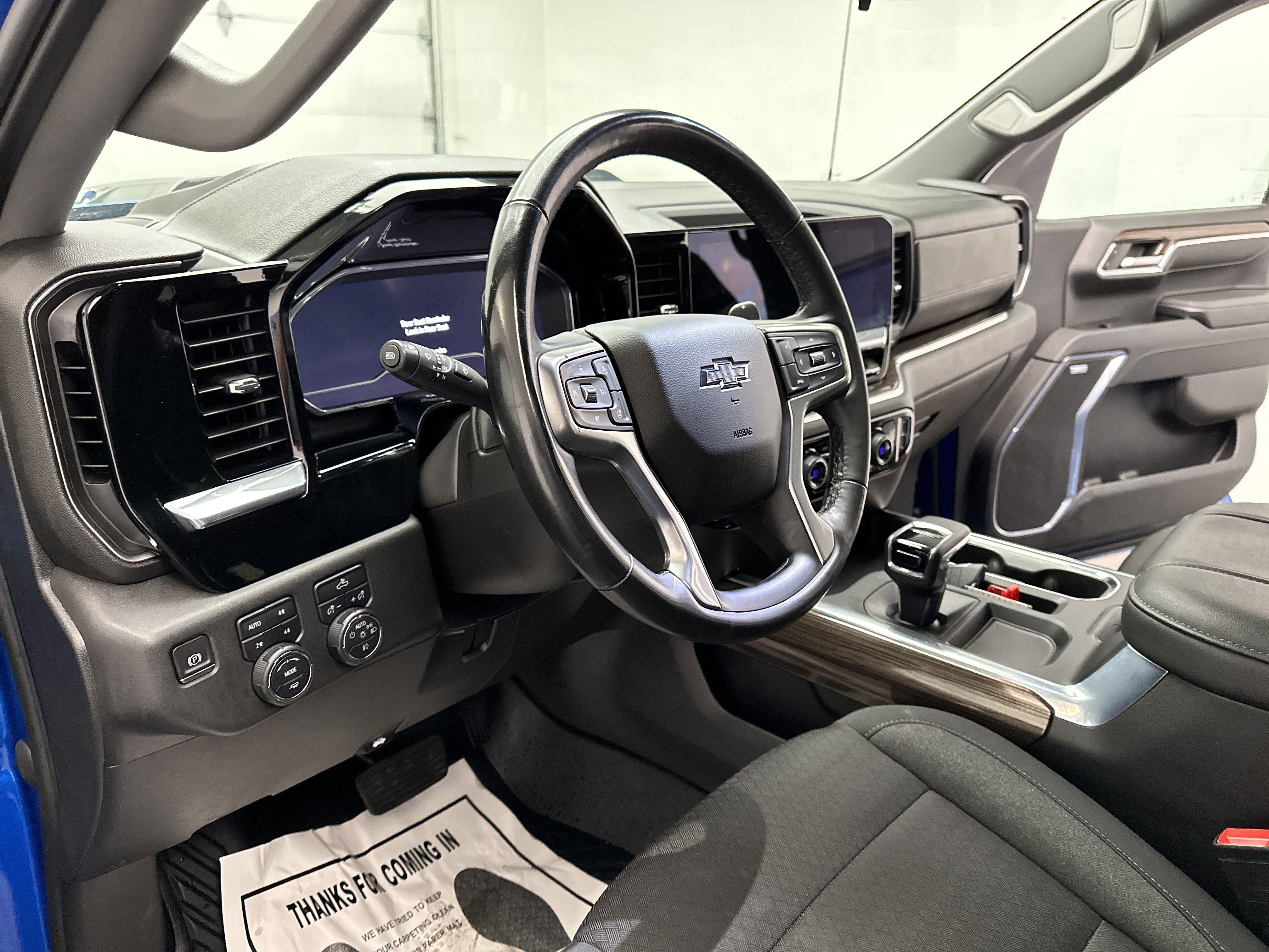 Used 2024 Chevrolet Silverado 1500 LT Trail Boss w/ Convenience Package II image 17