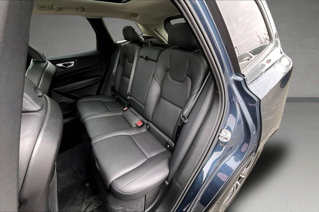 Certified 2023 Volvo XC60 B5 Plus w/ Protection Package Premier image 21