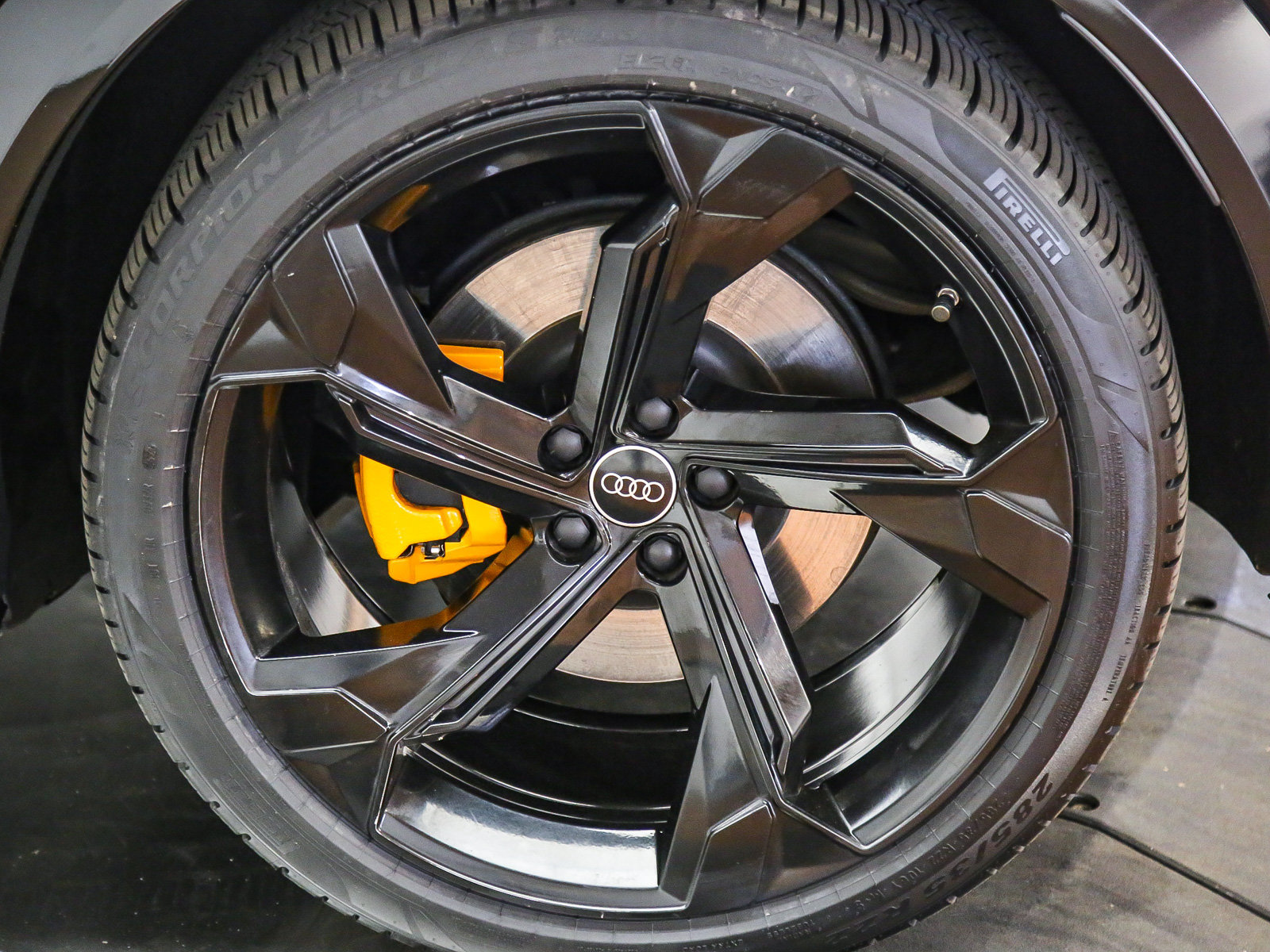 Used 2023 Audi e-tron S Prestige w/ Prestige Package AWD/4WD image 19
