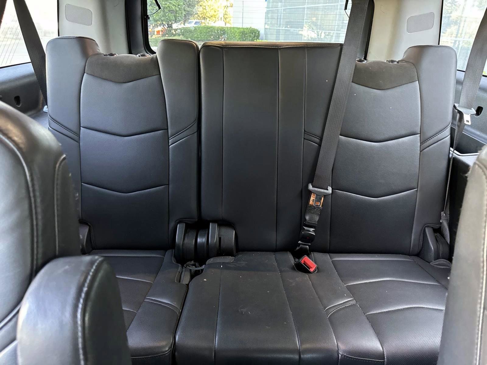 Used 2019 Cadillac Escalade ESV Premium Luxury image 19