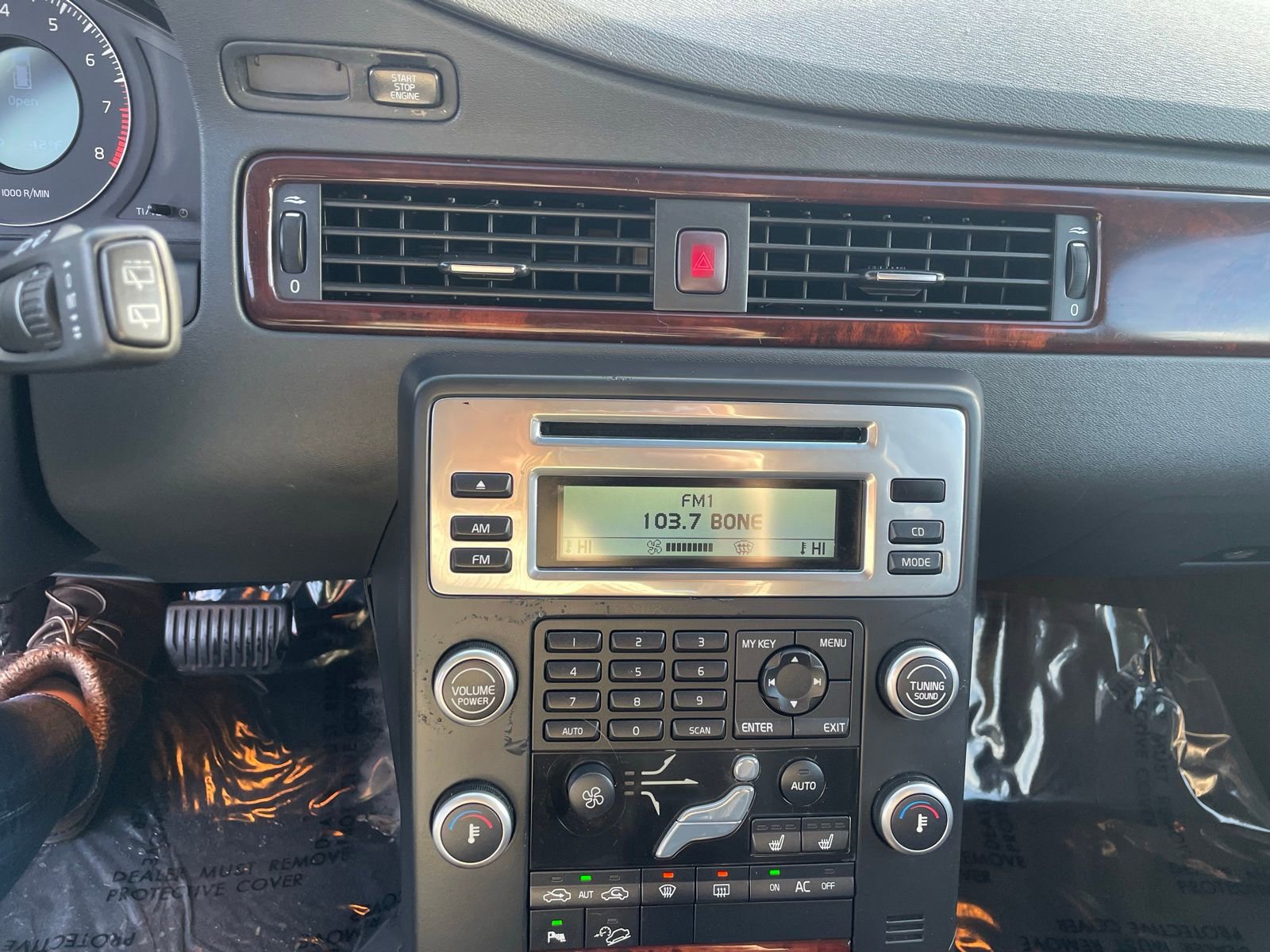 Used 2008 Volvo XC70 3.2 image 17