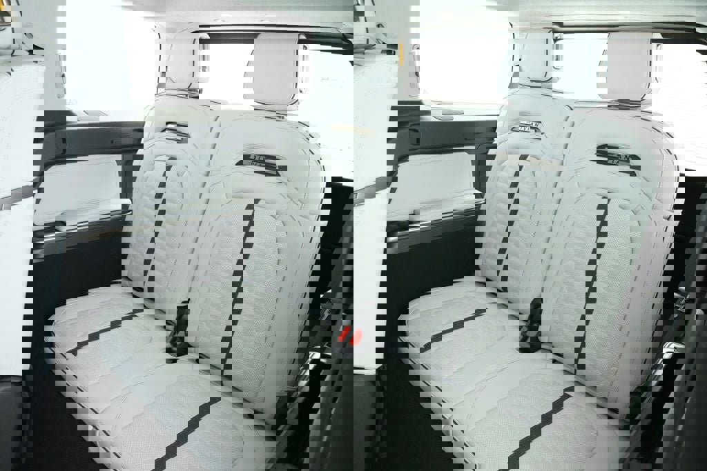 Used 2024 Rivian R1S Adventure image 23