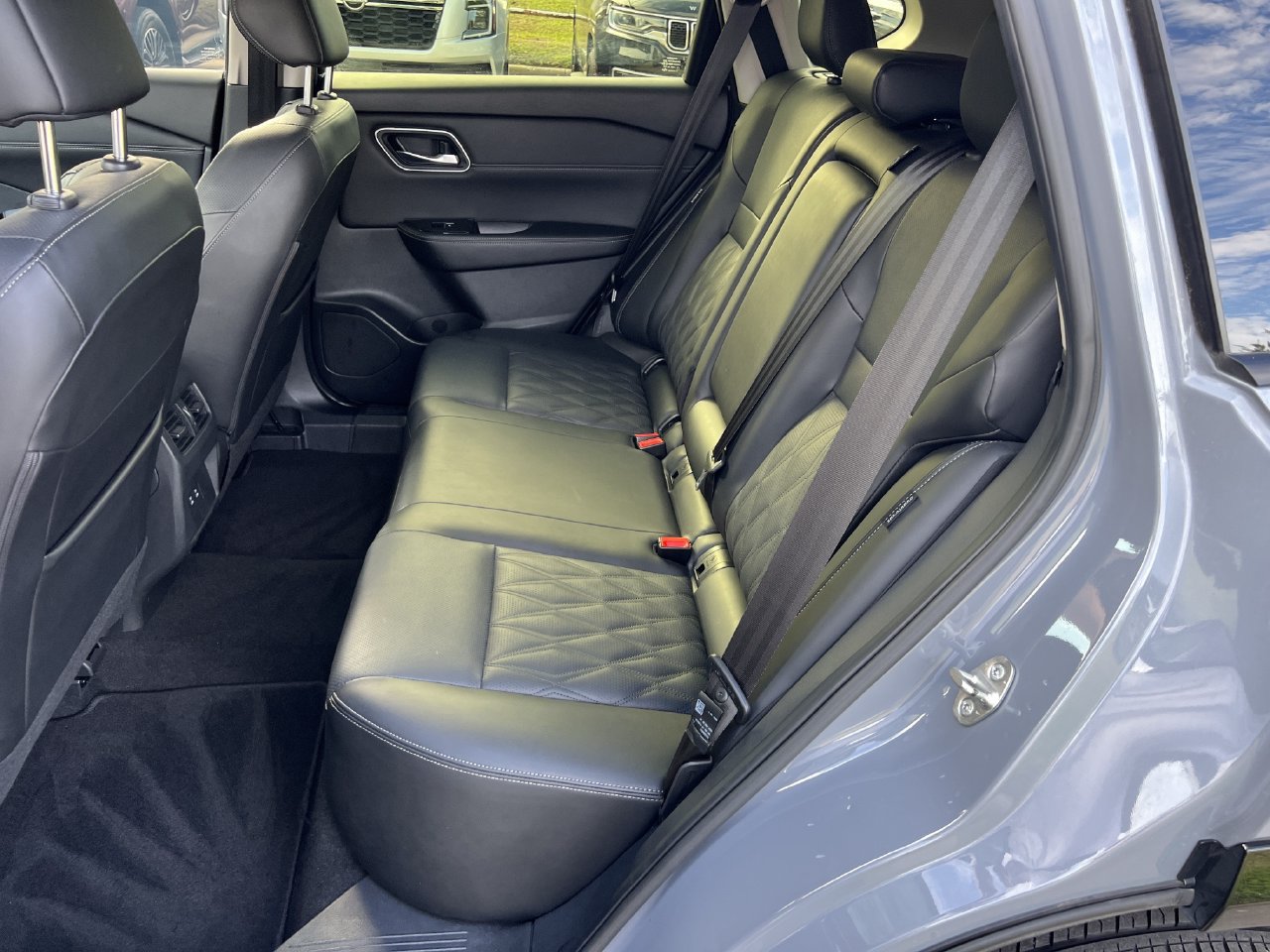 Used 2024 Nissan Rogue Platinum FWD image 20