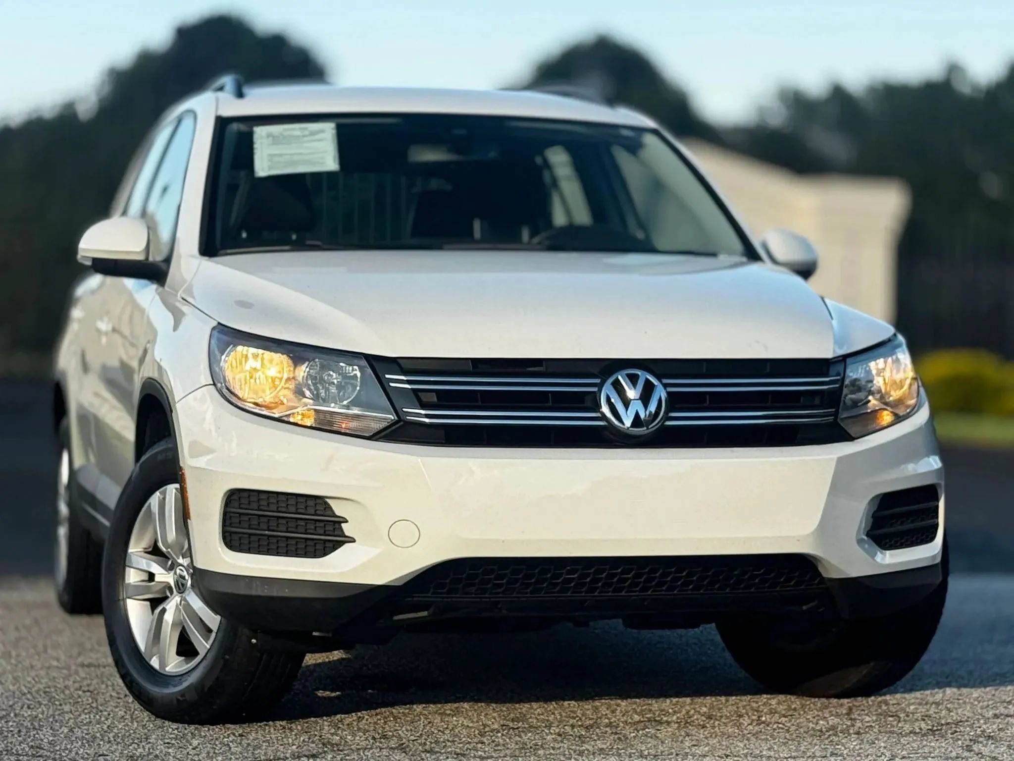 Used 2016 Volkswagen Tiguan S FWD image 4