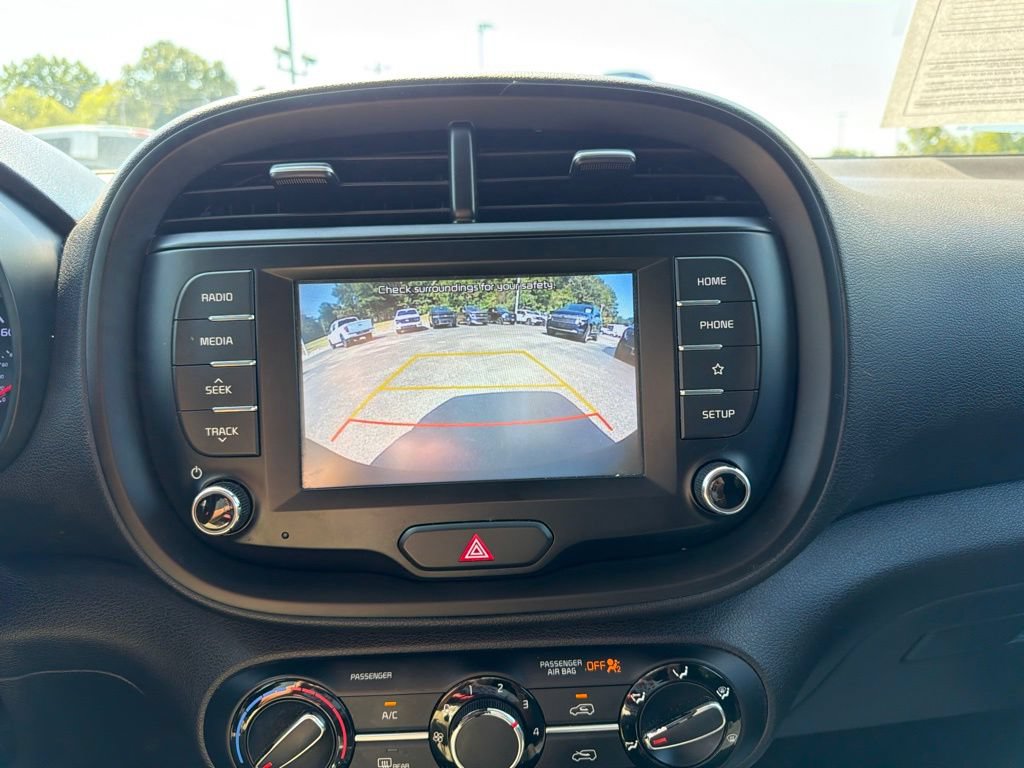Used 2020 Kia Soul LX FWD image 26