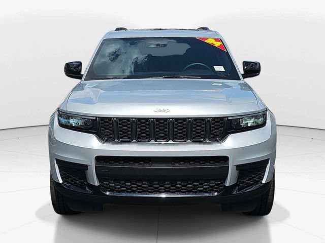 Used 2024 Jeep Grand Cherokee L Altitude image 10