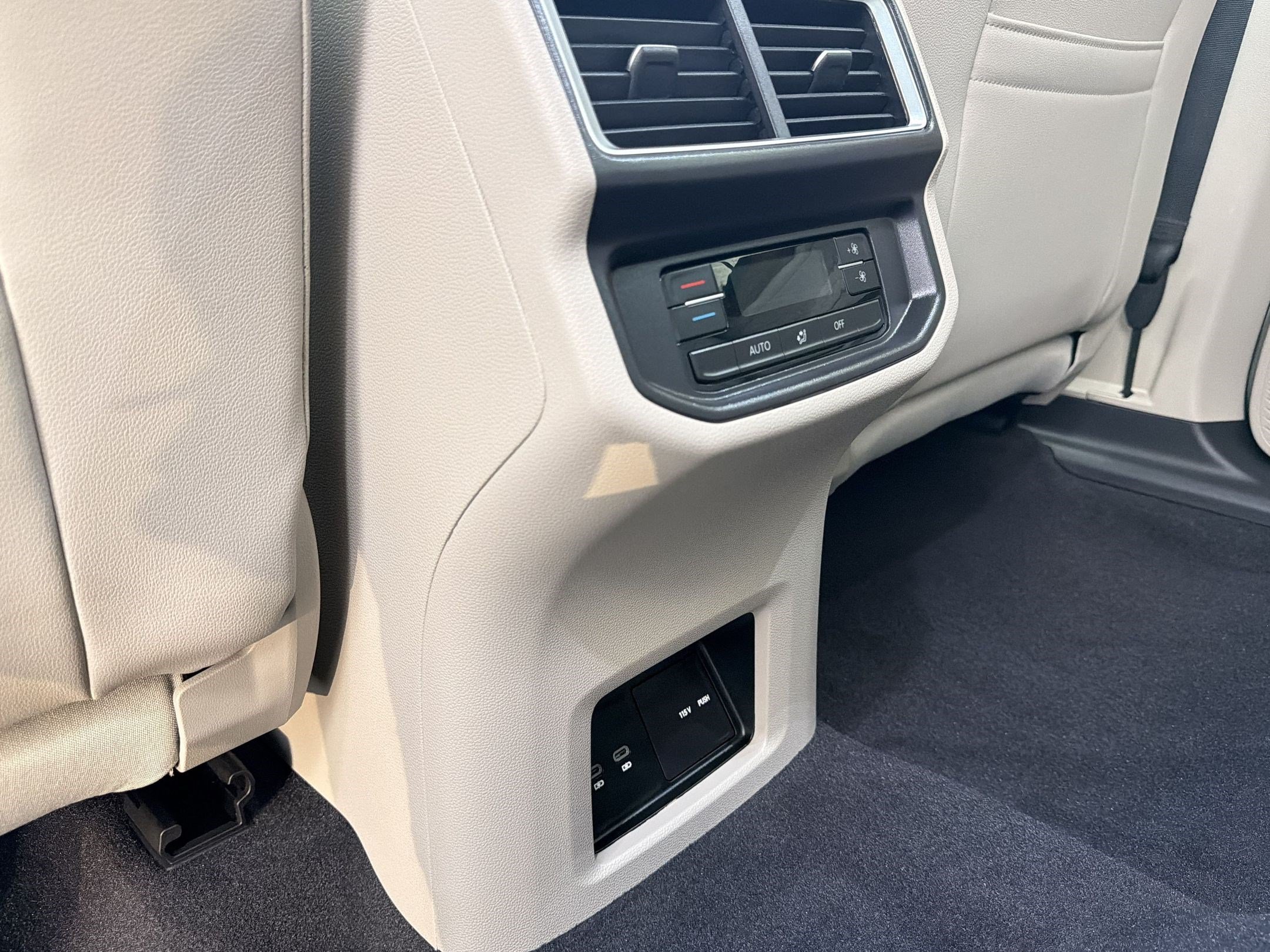 New 2026 Volkswagen Atlas SE FWD image 33