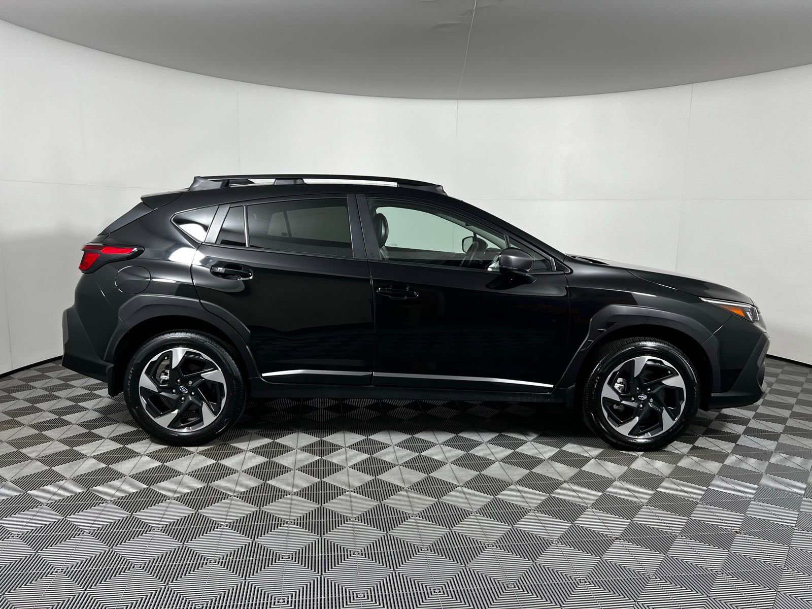 Used 2024 Subaru Crosstrek 2.5i Limited w/ Popular Package #4A AWD/4WD image 4
