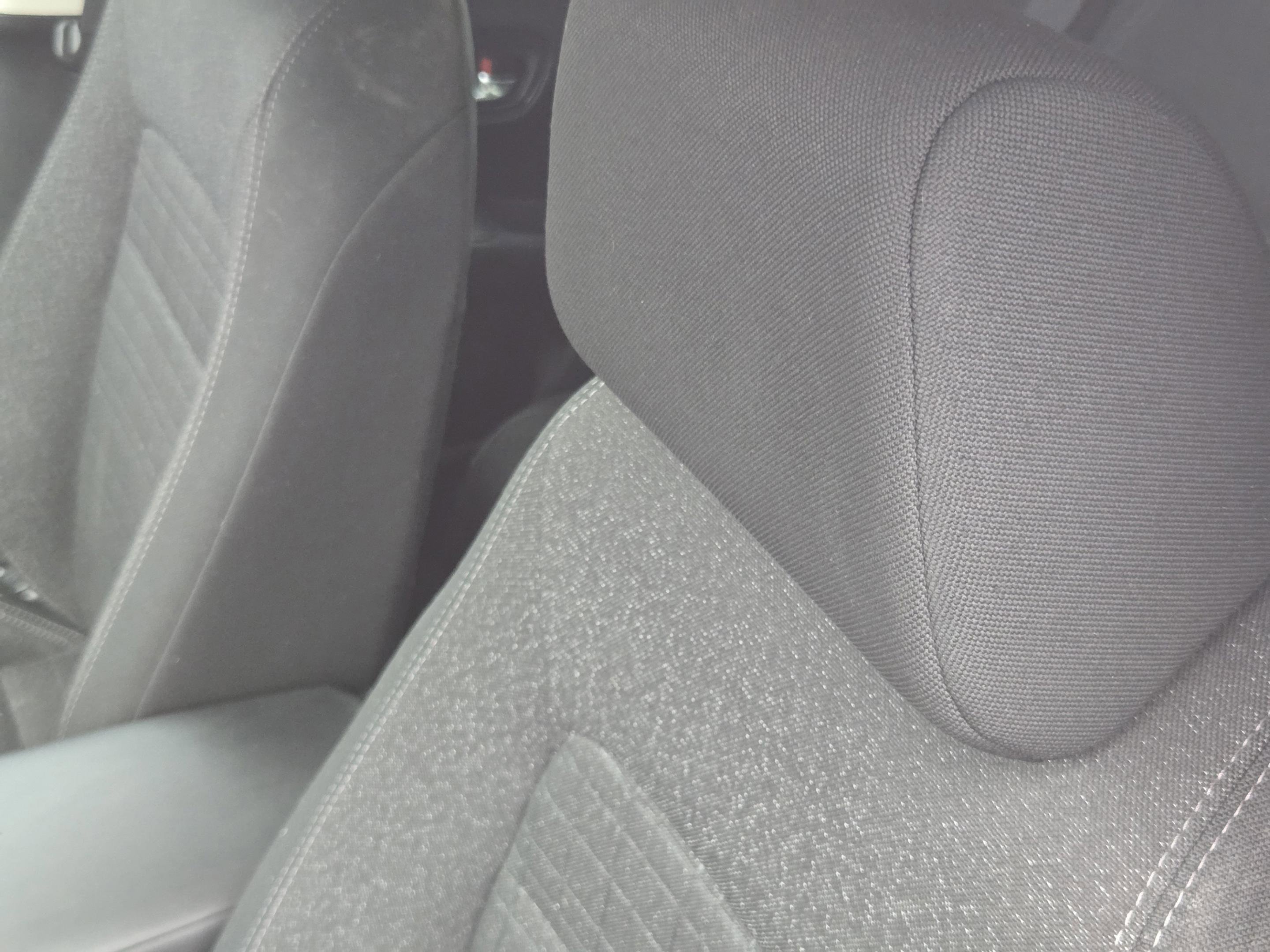 Certified 2025 Honda HR-V LX image 11