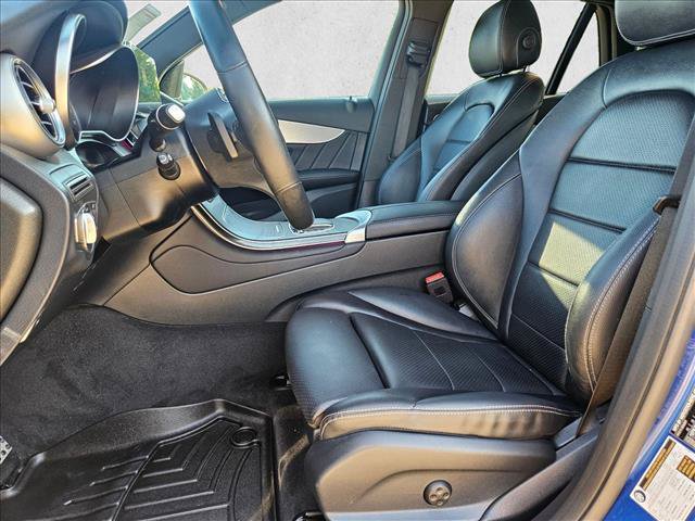 Used 2022 Mercedes-Benz GLC 300 image 16