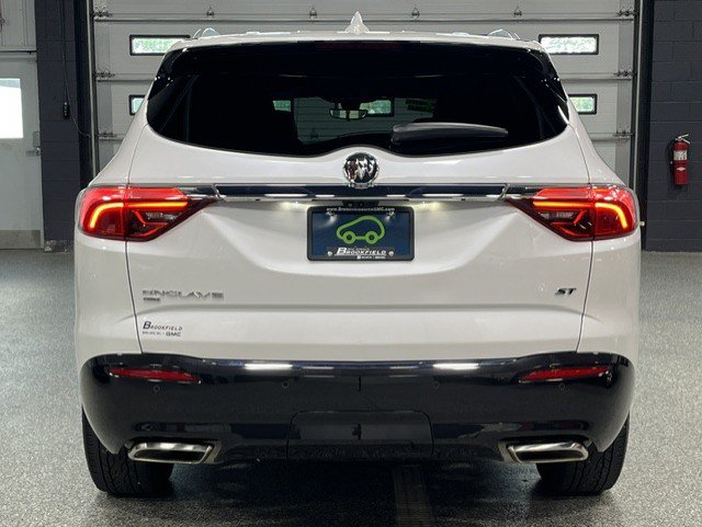 Certified 2023 Buick Enclave Essence w/ Experience Buick Package AWD/4WD image 4