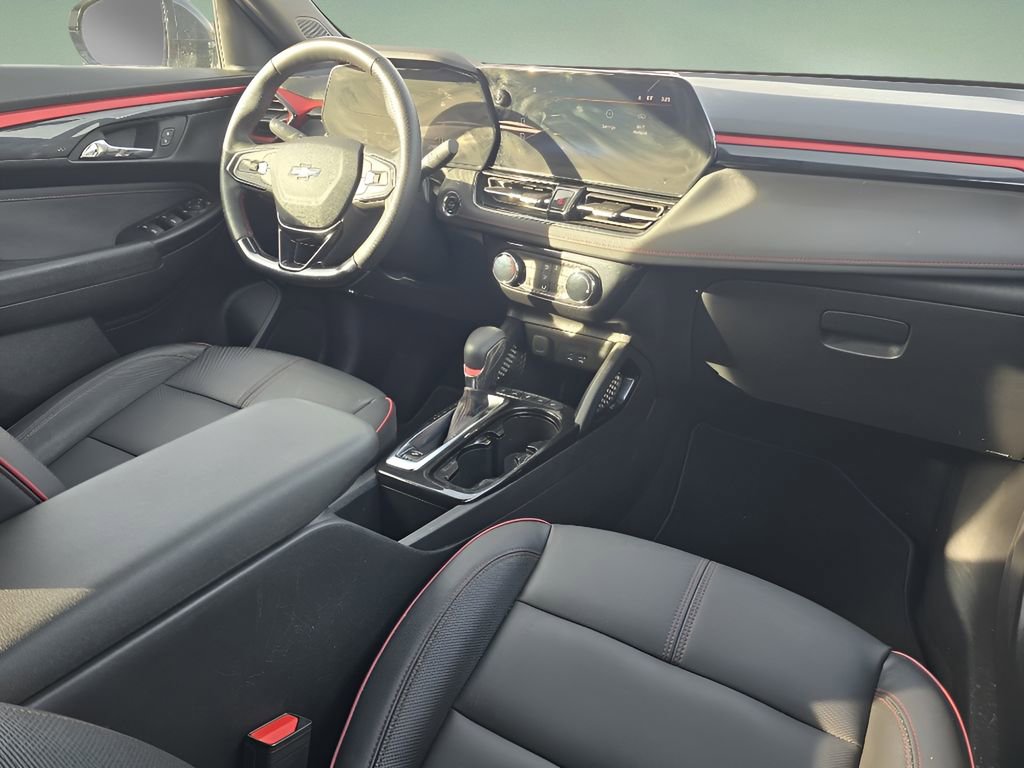 Used 2024 Chevrolet TrailBlazer RS w/ Driver Confidence Package image 24