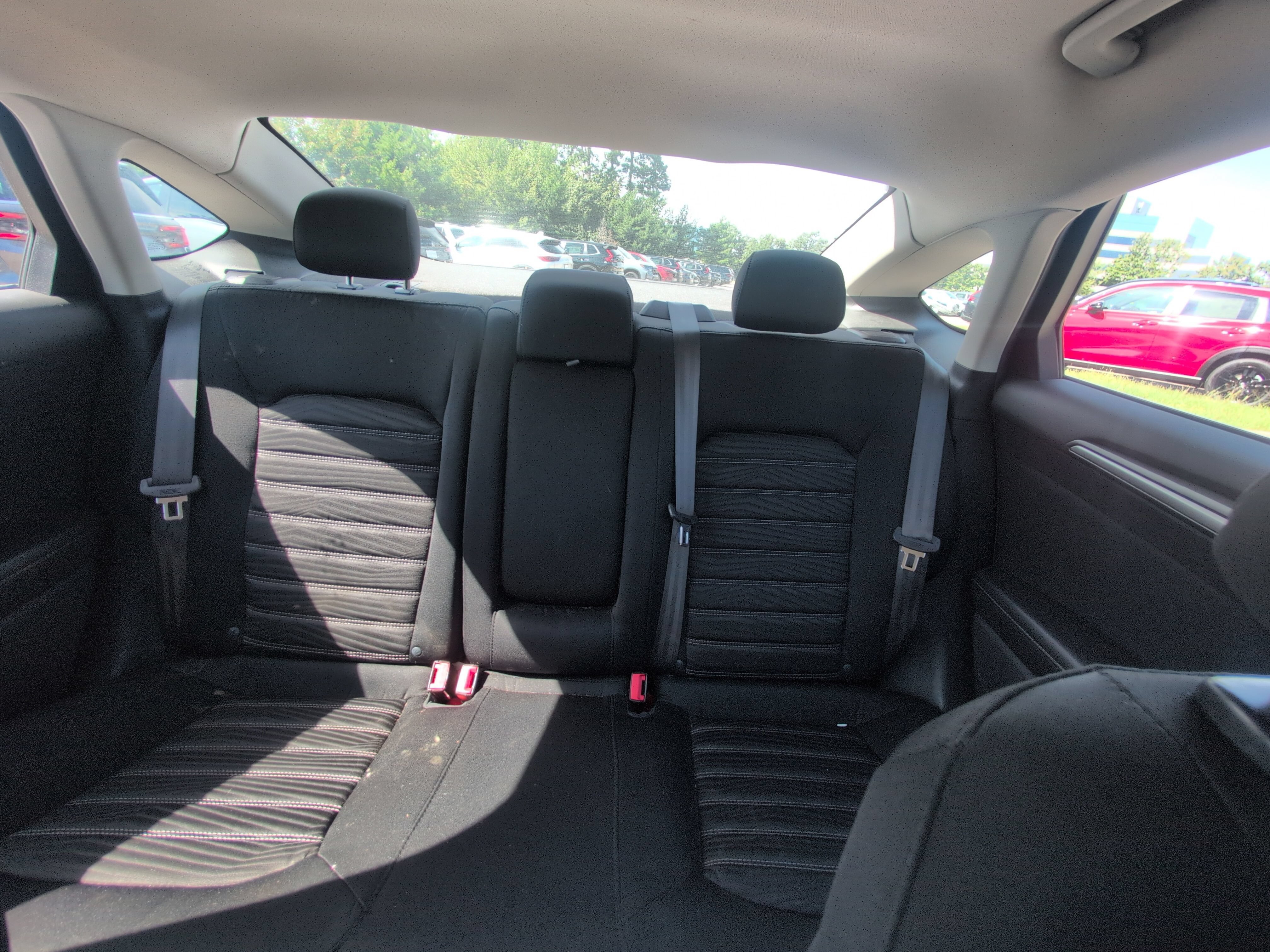 Used 2016 Ford Fusion SE FWD image 4