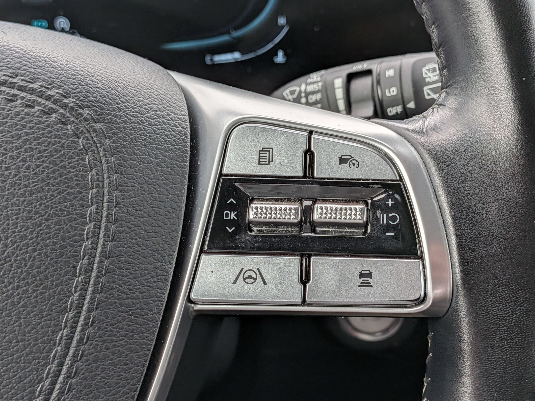 Used 2025 Kia Telluride S AWD/4WD image 19