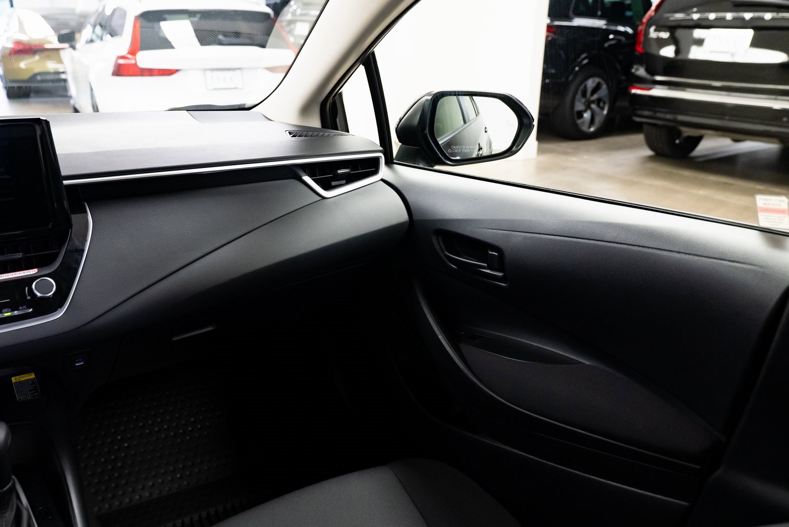 Used 2025 Toyota Corolla LE image 10