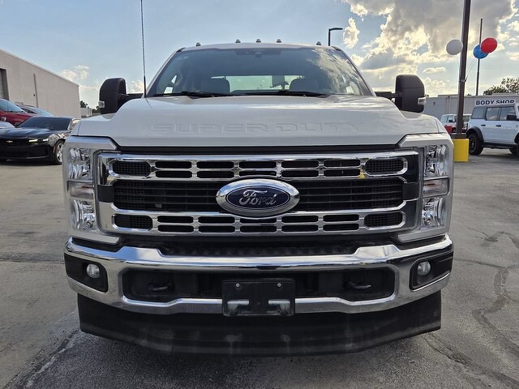 Used 2025 Ford F350 XLT w/ FX4 Off-Road Package AWD/4WD image 2