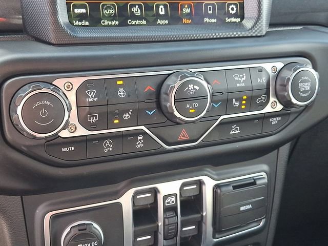 Used 2023 Jeep Wrangler Altitude image 15