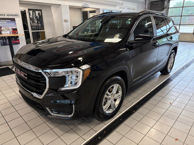 Certified 2024 GMC Terrain SLE w/ Driver Convenience Package image 7